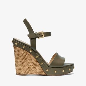 Michael Kors Leather Wedge, size 7